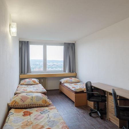 Tvm Tower Modrany Hostel Praag Buitenkant foto